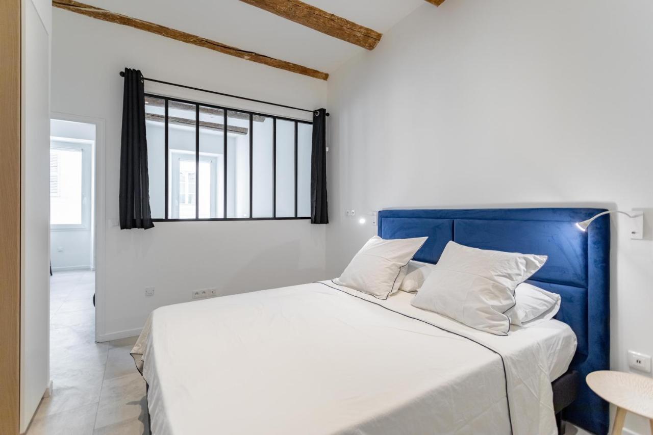 Apartment Les Pieds Dans Le Vieux Port Marseilles